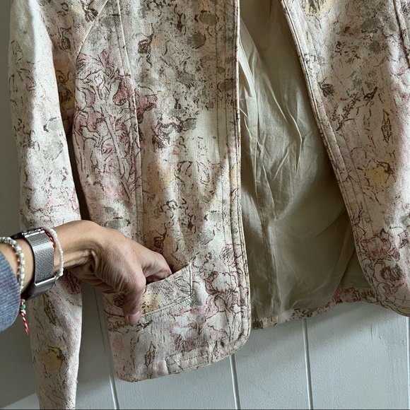 Cream Wilfred Aritzia 100% Linen Pastel Floral Print Blazer - Picture 11 of 12